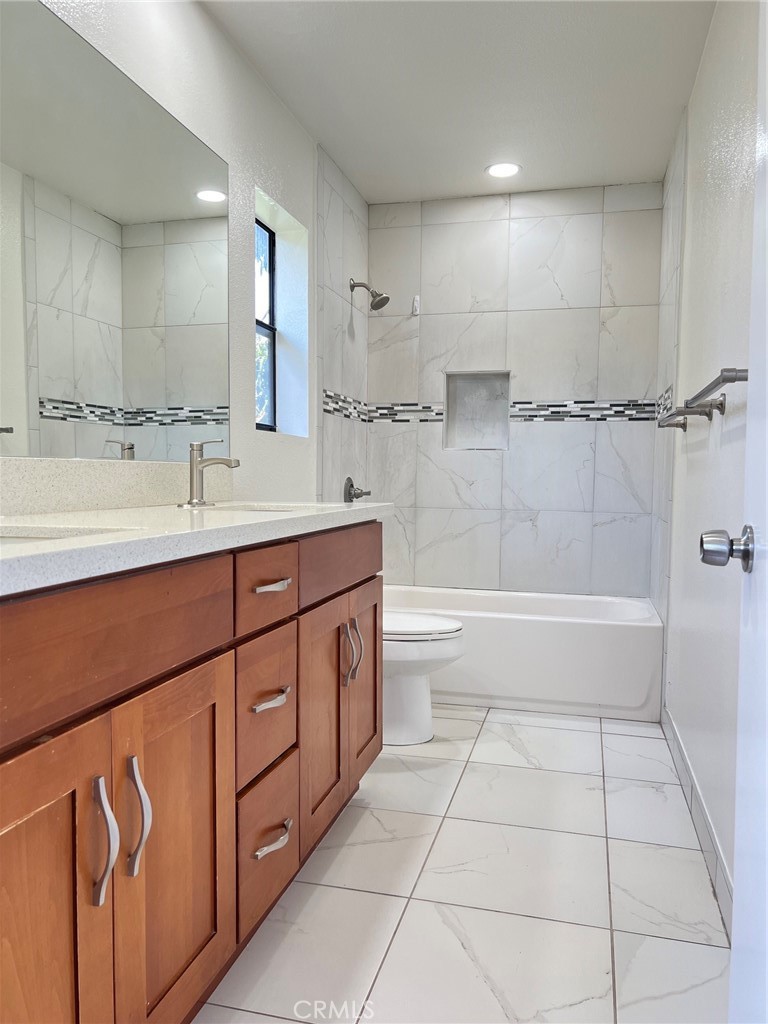 4018 W 5th, Santa Ana CA 92703 - photo 11