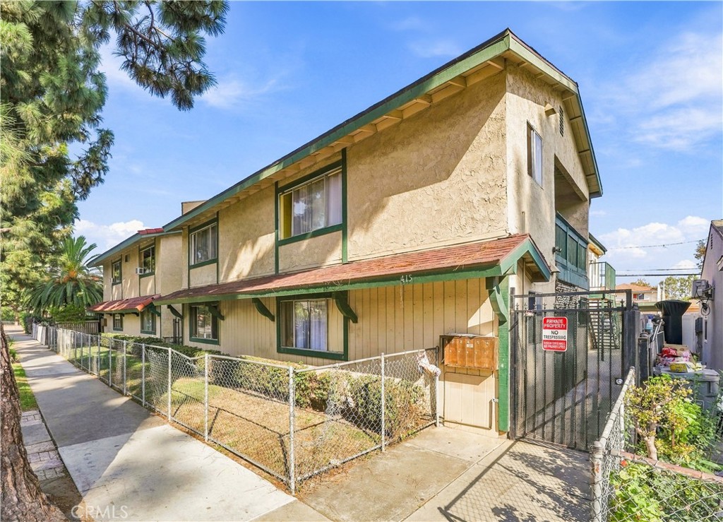 409 E Pine Street, Santa Ana CA 92701 - photo 2