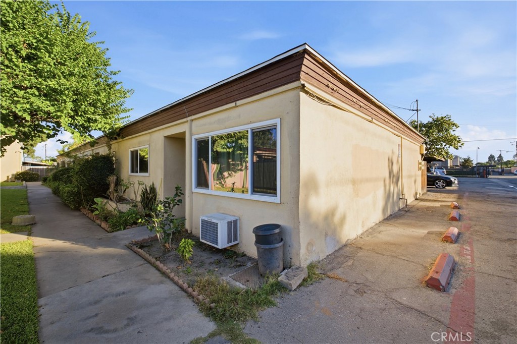 4109 W 5th, Santa Ana CA 92703 - photo 3