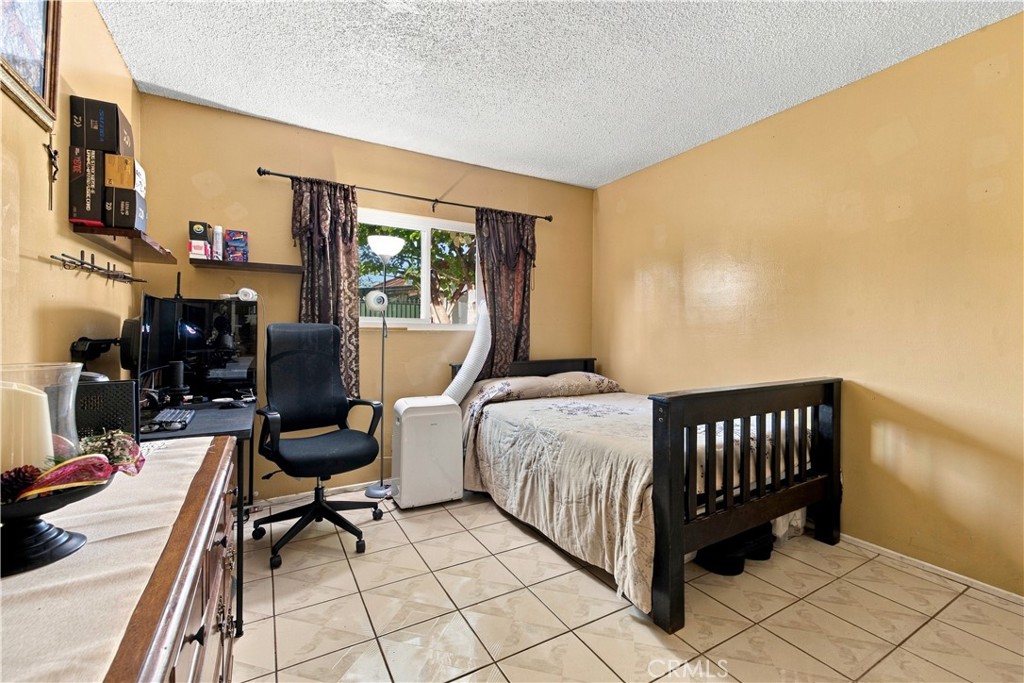 4109 W 5th, Santa Ana CA 92703 - photo 10