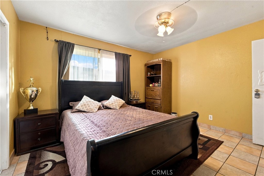 4109 W 5th, Santa Ana CA 92703 - photo 15