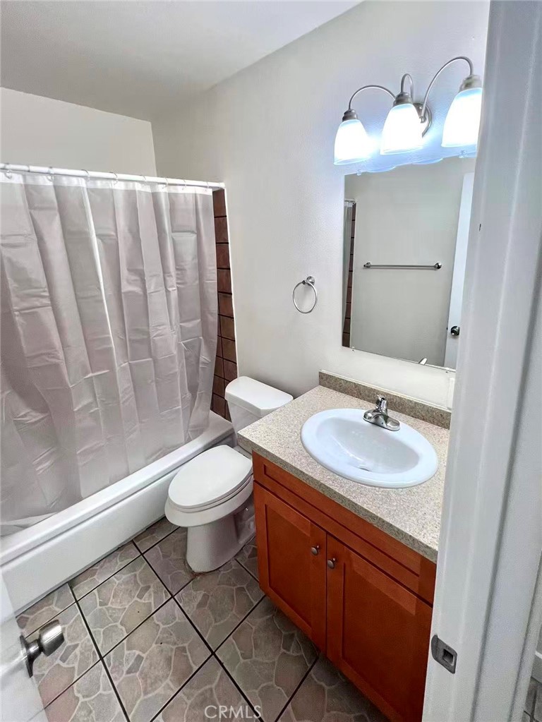 4109 W 5th J3, Santa Ana CA 92703 - photo 8