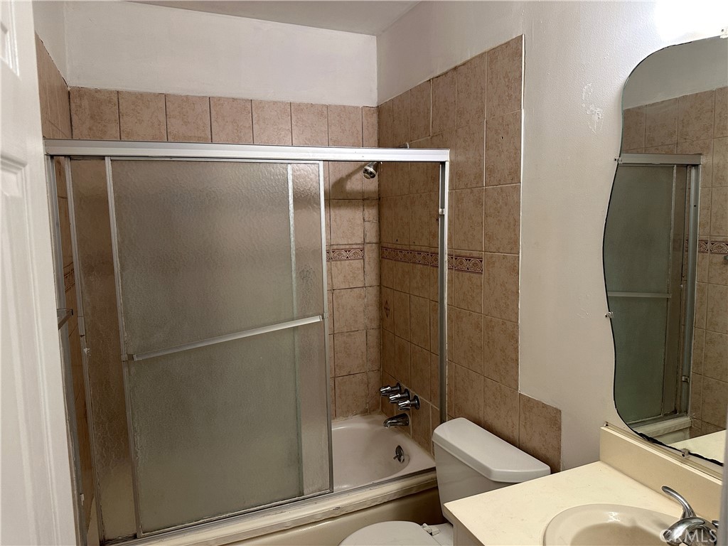 4109 W 5th F3, Santa Ana CA 92703 - photo 6
