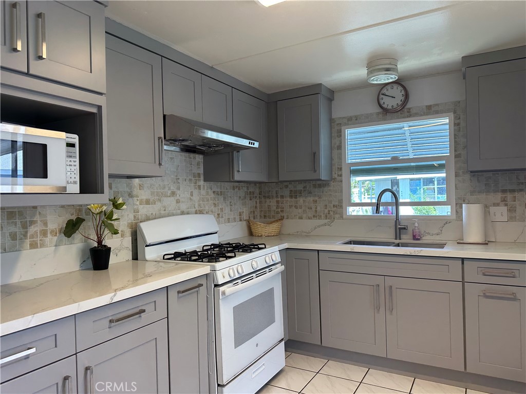 4117 W. McFadden Spc #412, Santa Ana CA 92704 - photo 10