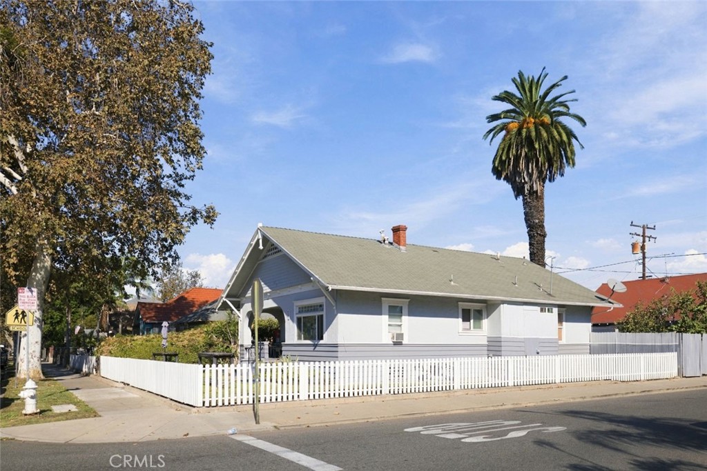 421 E Walnut, Santa Ana CA 92701 - photo 3
