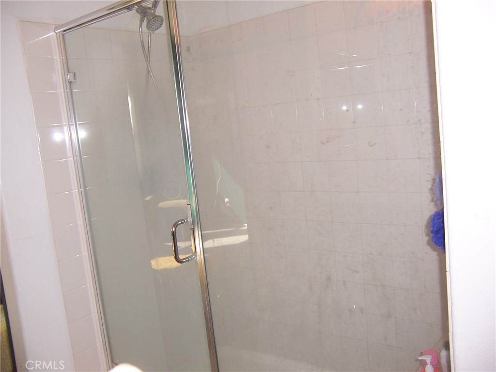 MASTER BATH - 4272 5th Street W, Santa Ana CA 92703 - photo 14