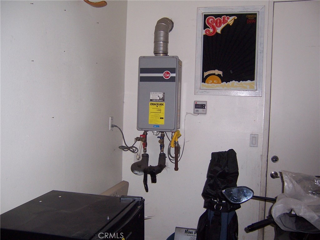 TANKLESS - 4272 5th Street W, Santa Ana CA 92703 - photo 43
