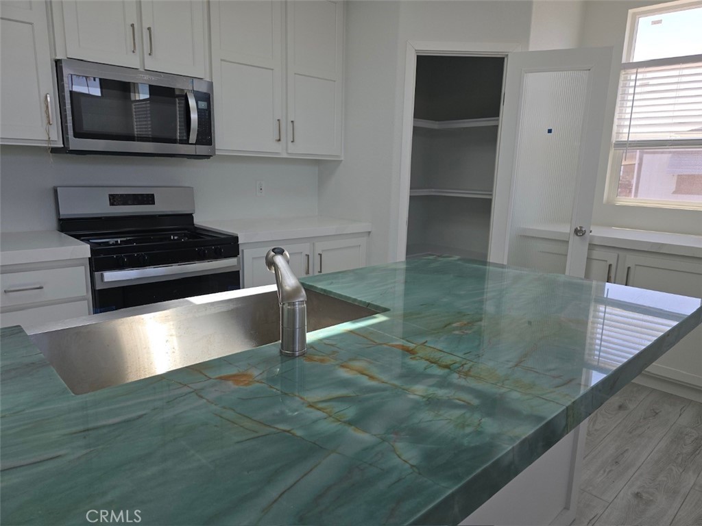 432 S Harbor Boulevard 1010, Santa Ana CA 92704 - photo 3