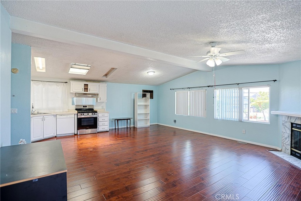 432 S Harbor Boulevard 46, Santa Ana CA 92704 - photo 16