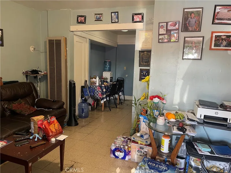 435 S Ross Street, Santa Ana, CA 92701