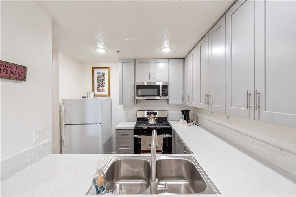 450 E 4th 416, Santa Ana CA 92701 - photo 2