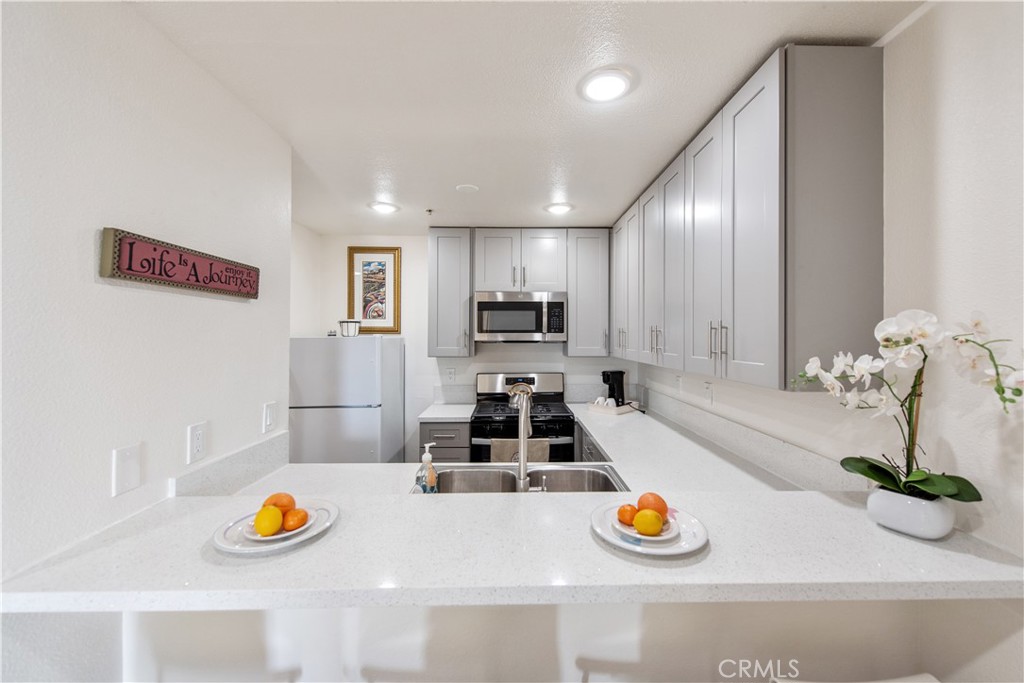 450 E 4th 416, Santa Ana CA 92701 - photo 3