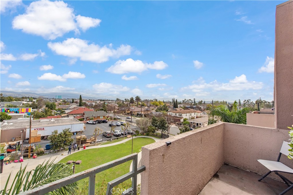 450 E 4th 416, Santa Ana CA 92701 - photo 18