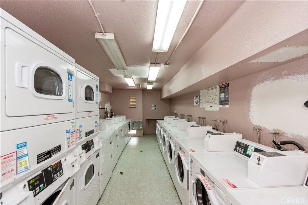 450 E 4th 416, Santa Ana CA 92701 - photo 19