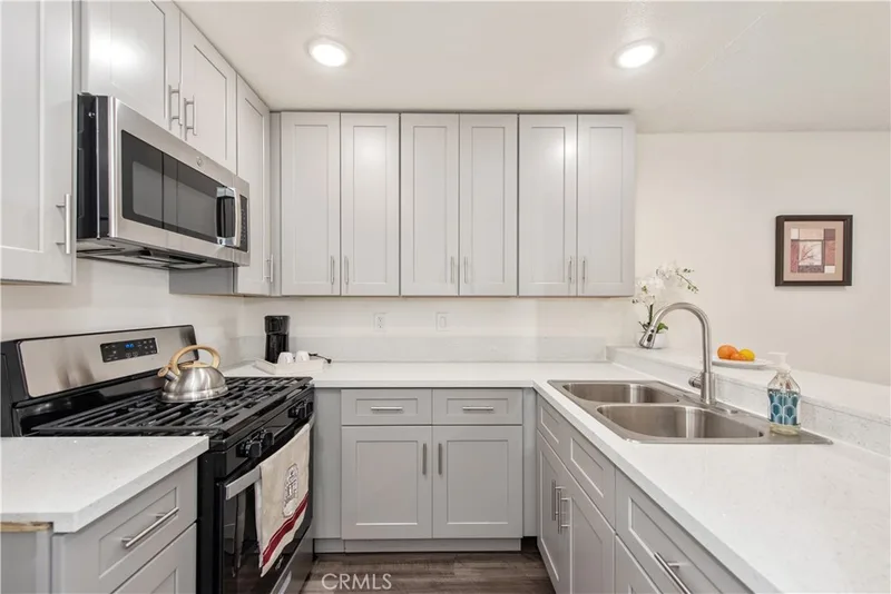 450 E 4th 416, Santa Ana