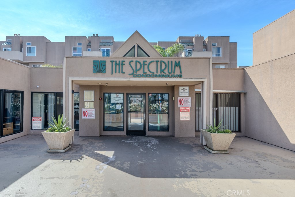 THE SPECTRUM - 450 E 4th Street 423, Santa Ana CA 92701 - photo 1