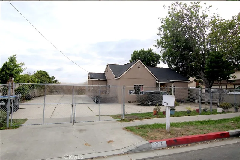 4714 W 5th, Santa Ana, CA 92703