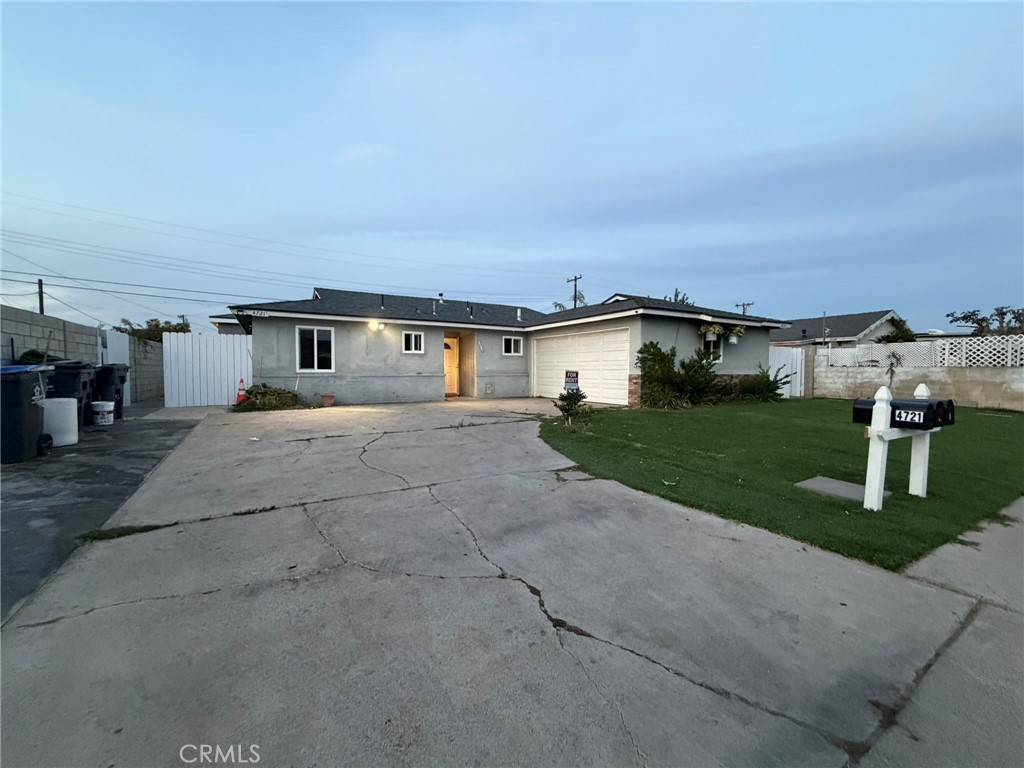 4721 W Oakfield Avenue 1, Santa Ana CA 92703 - photo 1