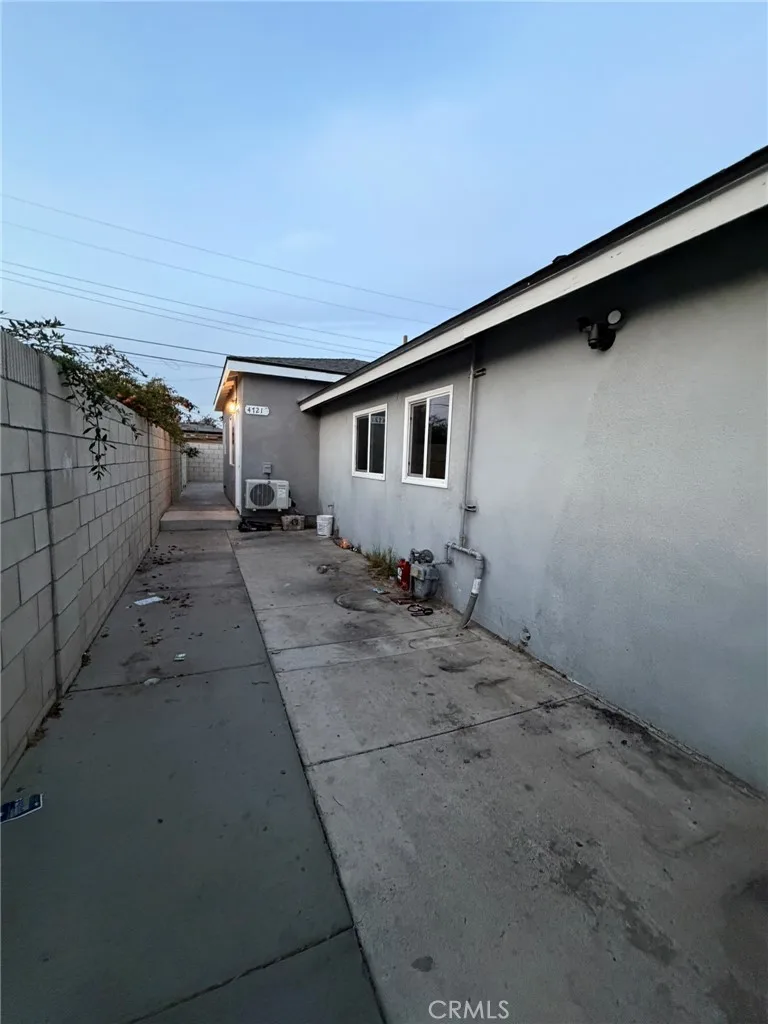 4721 W Oakfield Avenue 2, Santa Ana, CA 92703