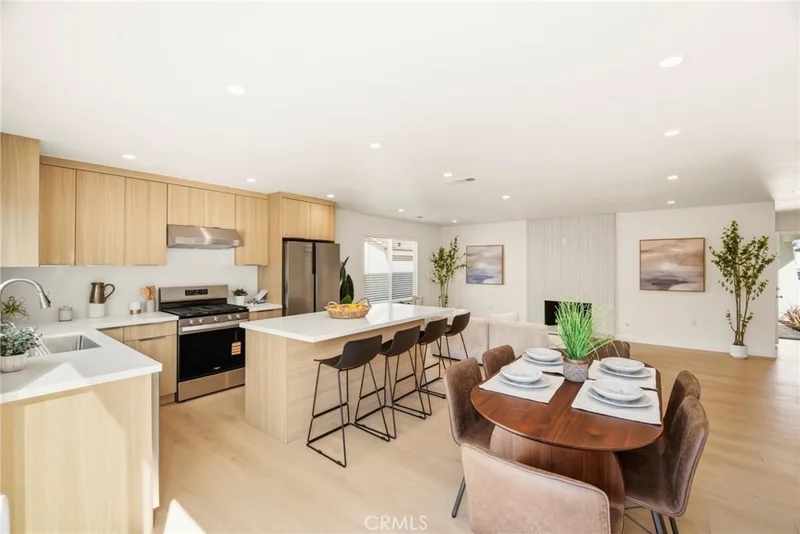 5010 W Maurie Avenue, Santa Ana, CA 92703
