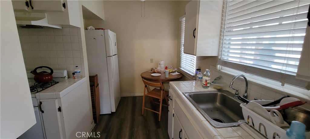 510 Kitchen - 502 E Wellington Avenue, Santa Ana CA 92701 - photo 10