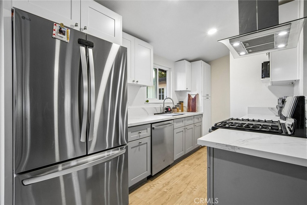 KITCHEN - 502 E Wilshire, Santa Ana CA 92707 - photo 7