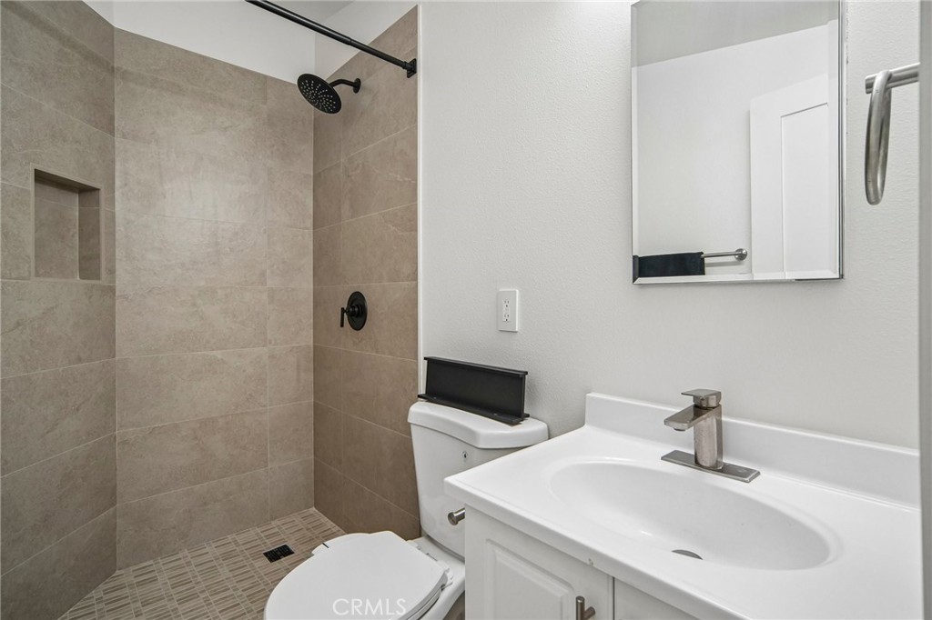 PRIMARTY BATHROOM - 502 E Wilshire, Santa Ana CA 92707 - photo 13