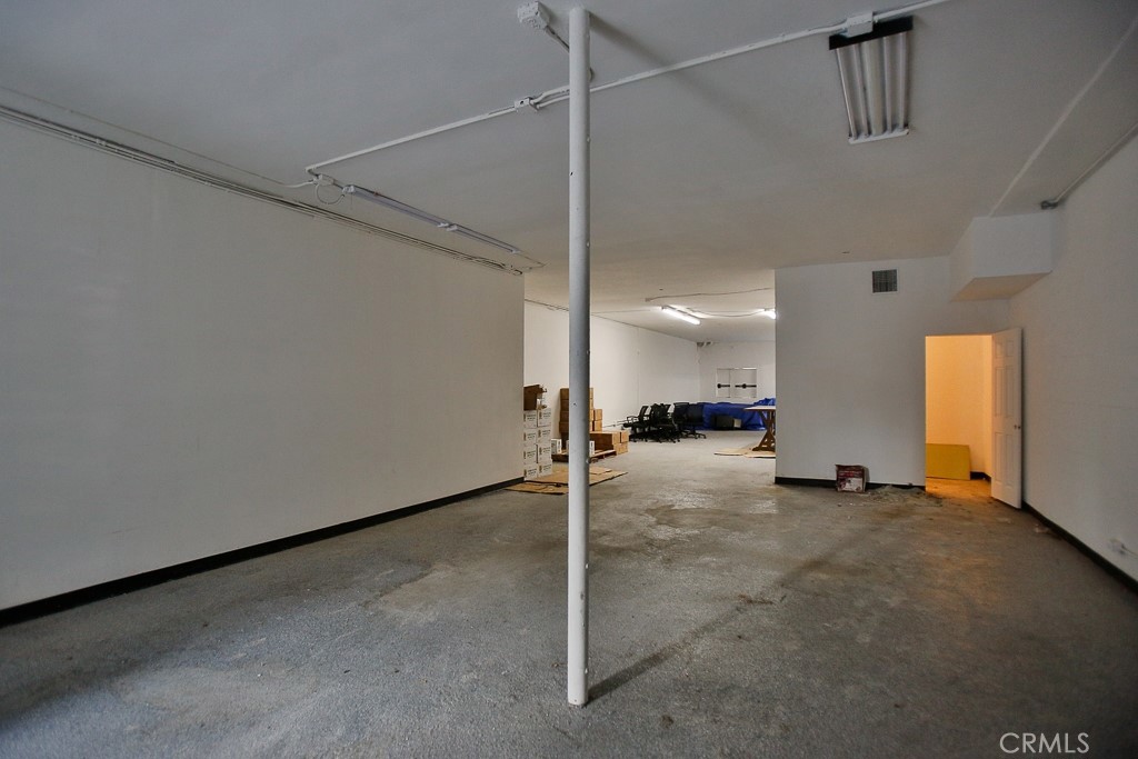506 - SPACIOUS WAREHOUSE/MULTI-USE - 502 W 17th Street, Santa Ana CA 92706 - photo 17