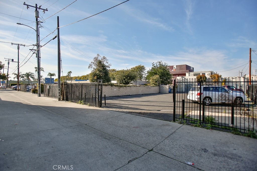 BACKYARD WITH SECURITY GATE. ALLEY FOR EASY ACCESS. - 502 W 17th Street, Santa Ana CA 92706 - photo 21