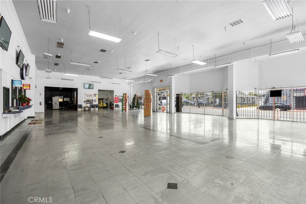 505 S Main, Santa Ana CA 92701 - photo 6