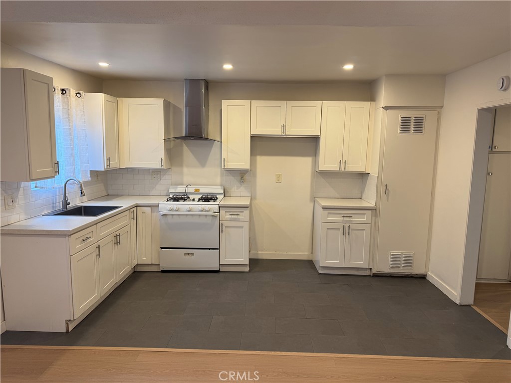 511 E Washington, Santa Ana CA 92701 - photo 5
