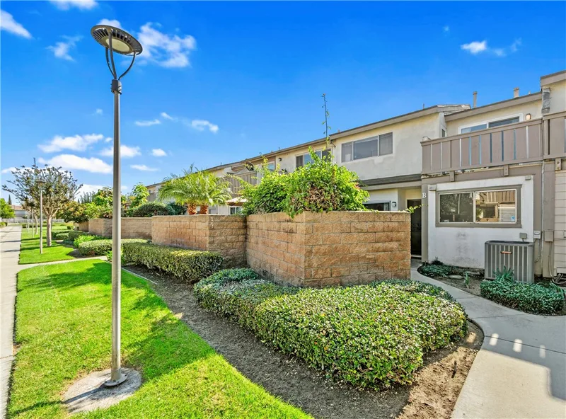 5132 W 1st Street B, Santa Ana, CA 92704