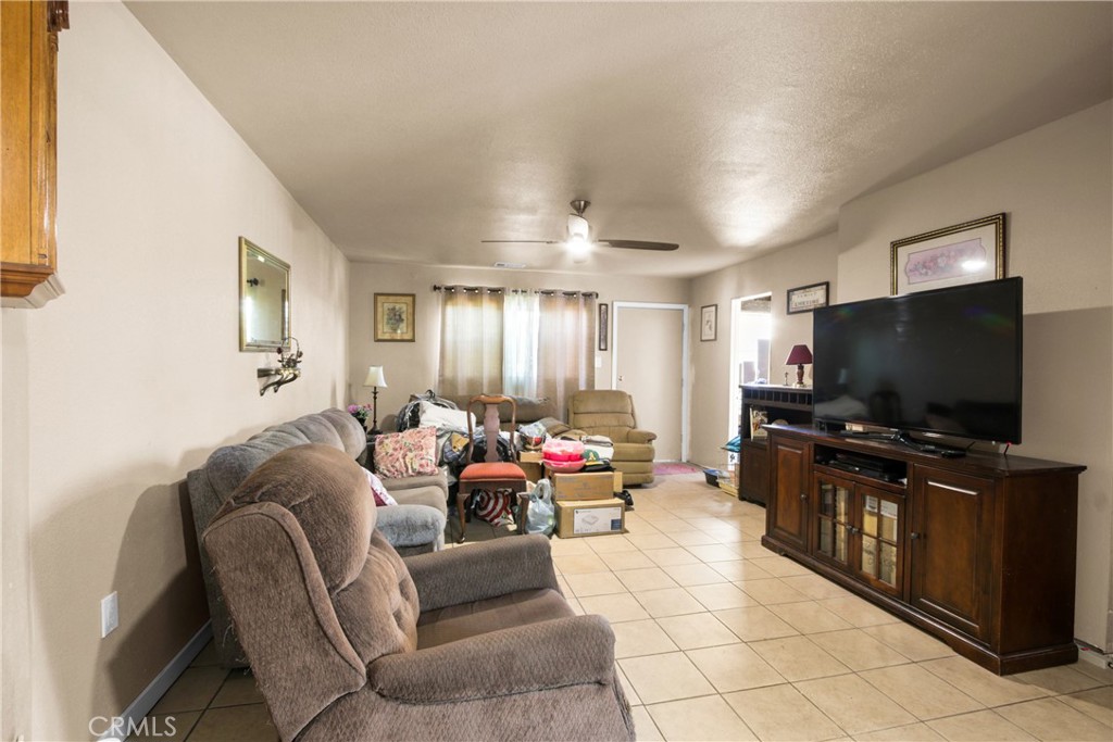 515 W Mcfadden Avenue, Santa Ana CA 92707 - photo 4