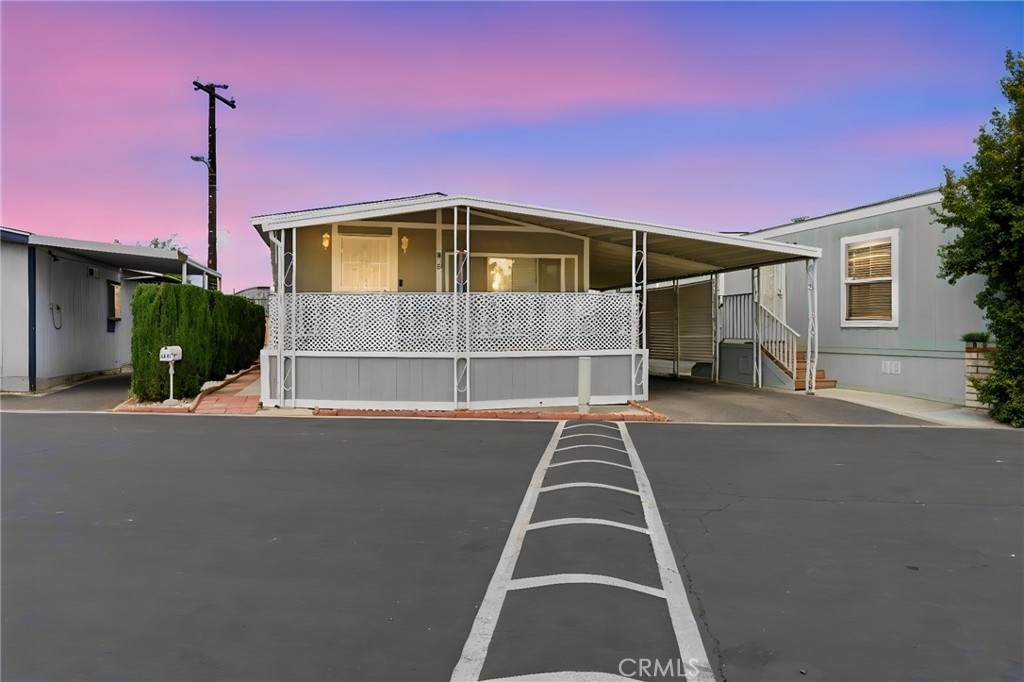 519 Willow, Santa Ana CA 92703 - photo 1