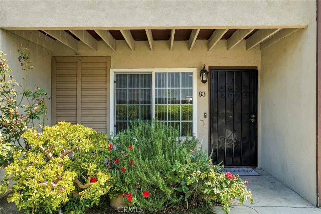 521 S Lyon 83, Santa Ana CA 92701 - photo 4