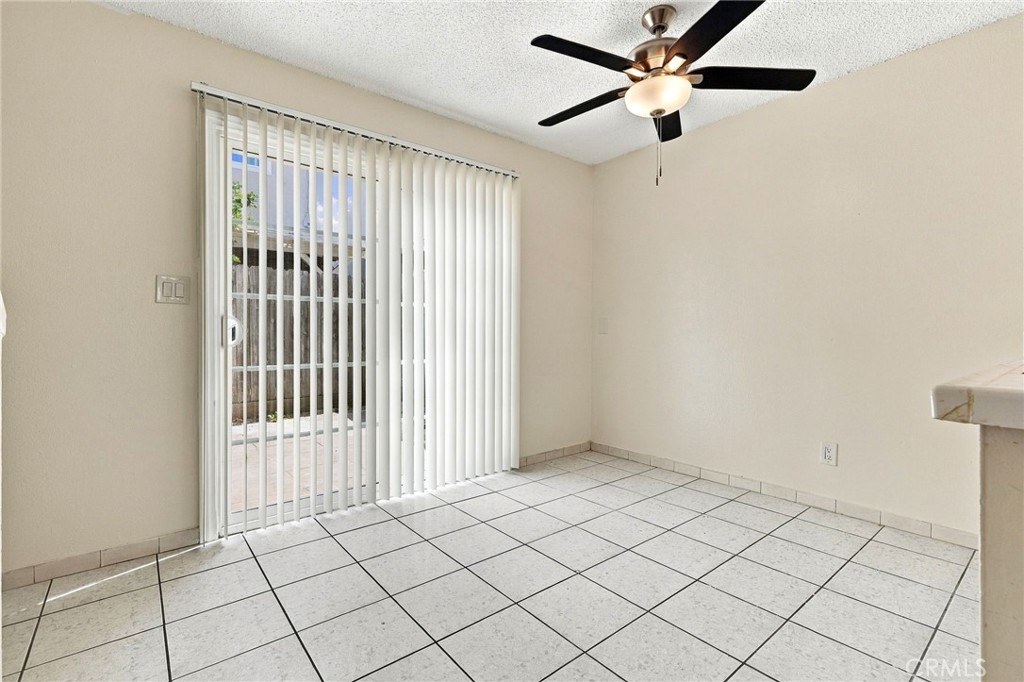 521 S Lyon 83, Santa Ana CA 92701 - photo 17