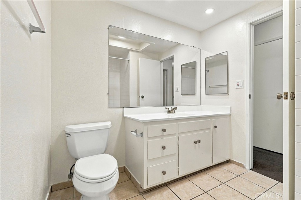 521 S Lyon 83, Santa Ana CA 92701 - photo 29