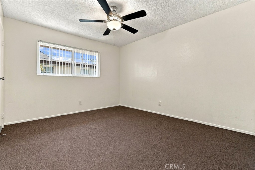 521 S Lyon 83, Santa Ana CA 92701 - photo 30