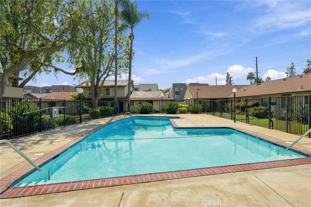 521 S Lyon 83, Santa Ana CA 92701 - photo 40