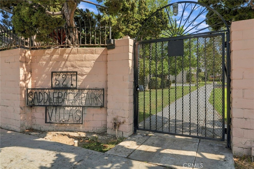 521 S Lyon 83, Santa Ana CA 92701 - photo 42