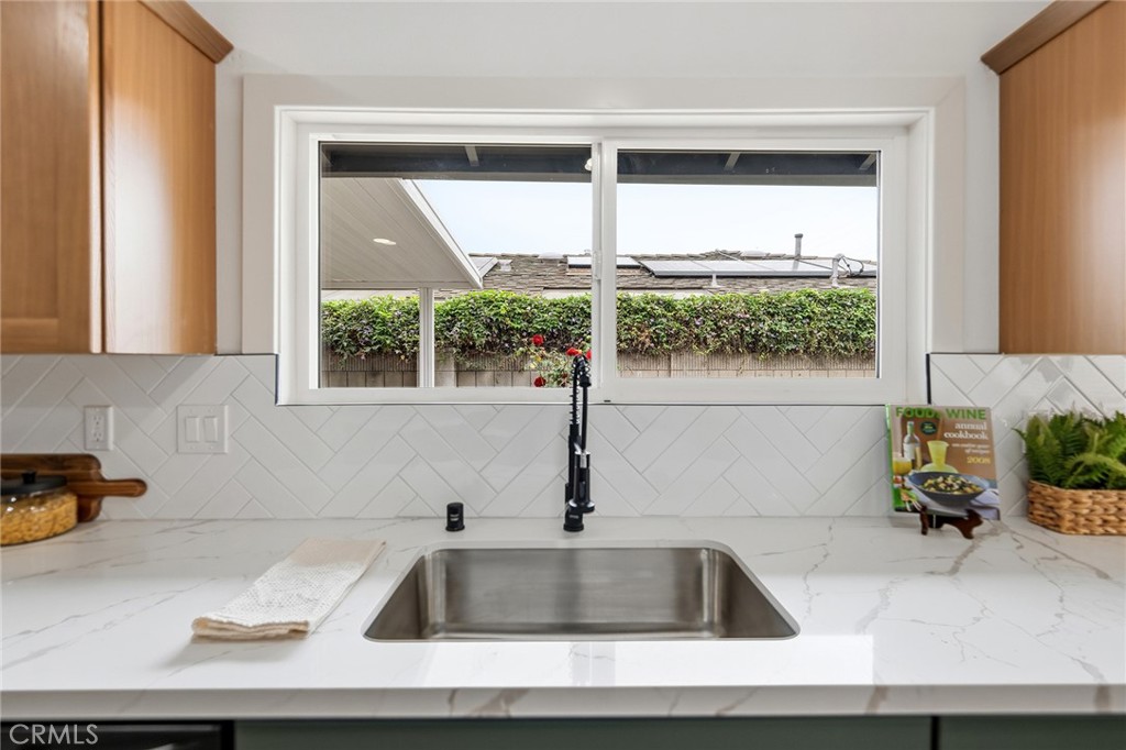 521 W Memory, Santa Ana CA 92706 - photo 11