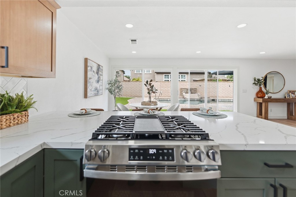 521 W Memory, Santa Ana CA 92706 - photo 13