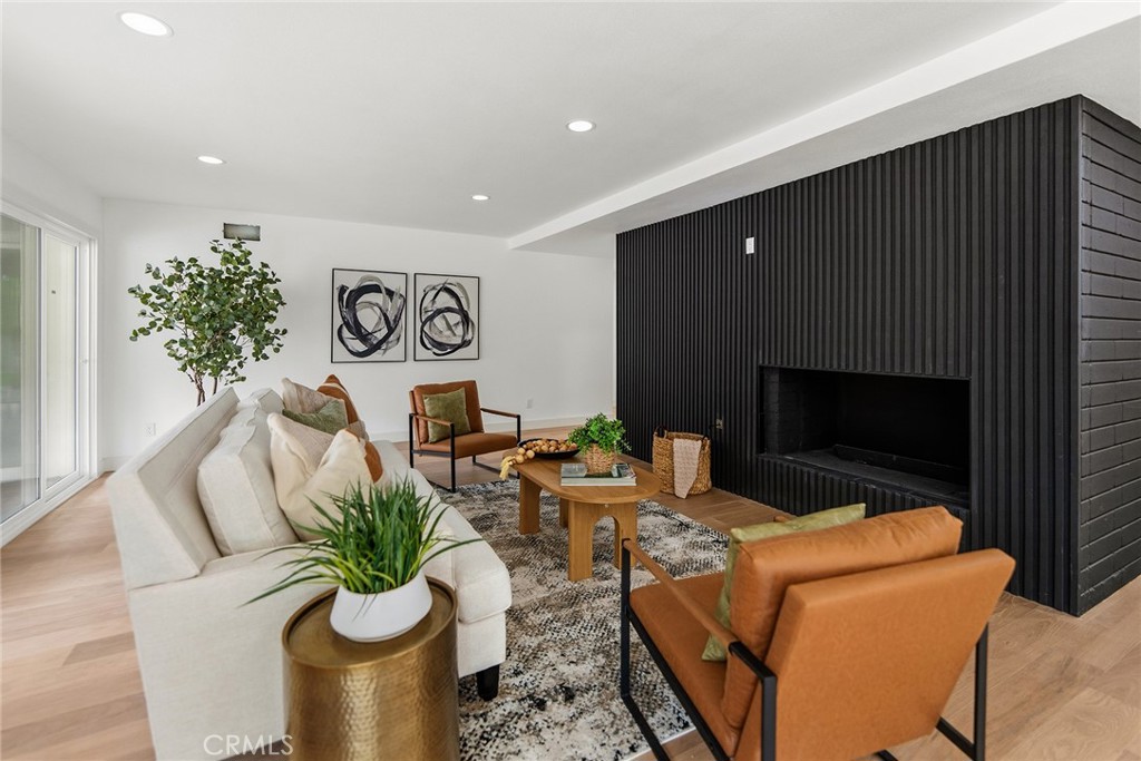 521 W Memory, Santa Ana CA 92706 - photo 23