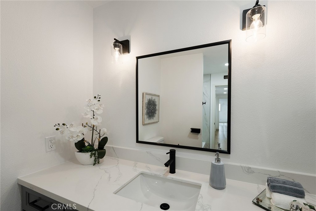 521 W Memory, Santa Ana CA 92706 - photo 31
