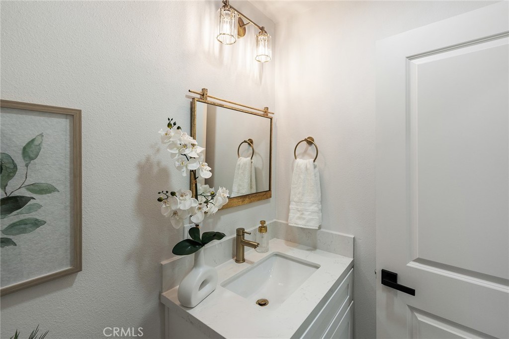 521 W Memory, Santa Ana CA 92706 - photo 45