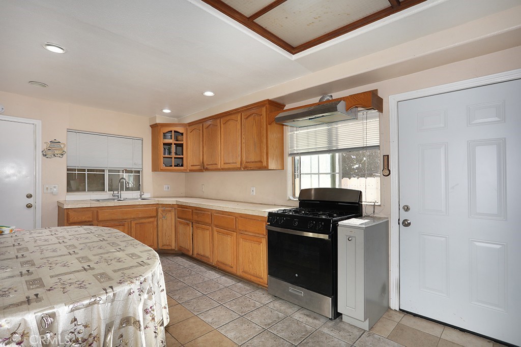 5214 W 3rd, Santa Ana CA 92703 - photo 12