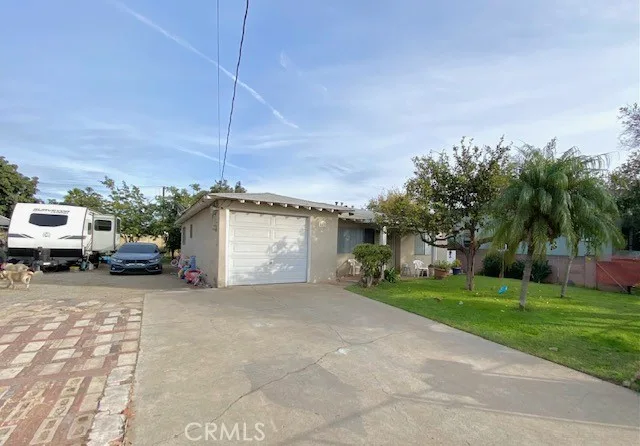 523 Fairlawn, Santa Ana, CA 92703