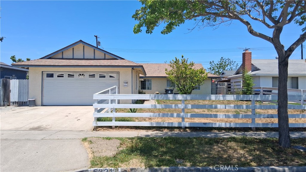 Front view - 5321 W Keelson Avenue, Santa Ana CA 92704 - photo 1
