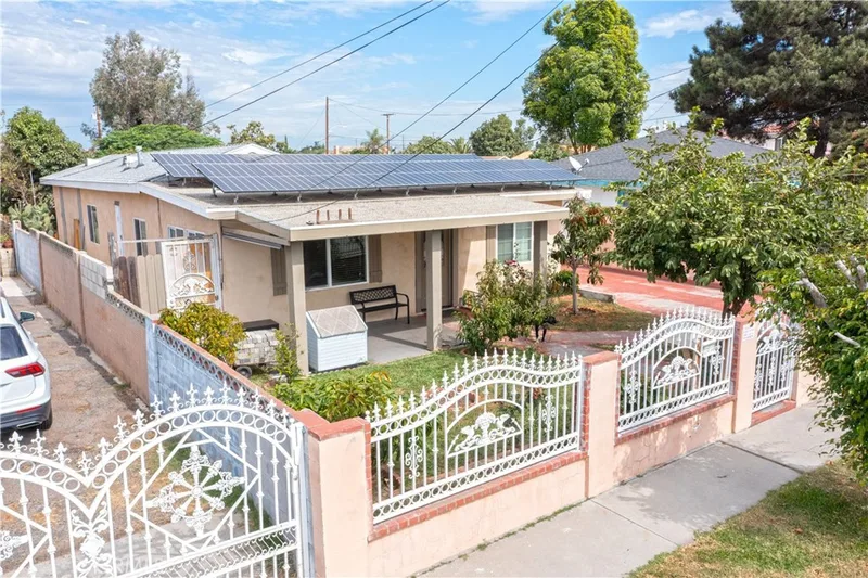 5405 W 4th, Santa Ana, CA 92703