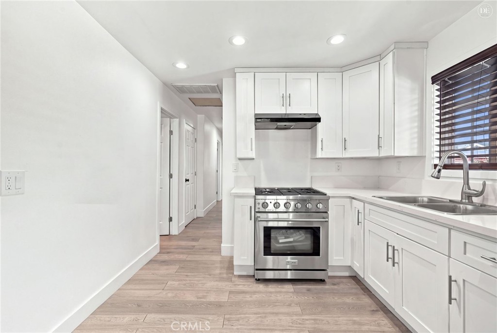 5510 Roosevelt Avenue, Santa Ana CA 92703 - photo 8